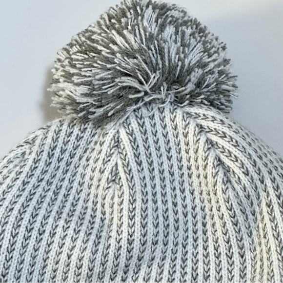 L.L. Bean Gray Knit Beanie with Pom-Pom One Size Striped Lined MWT  Unisex - Picture 4 of 10